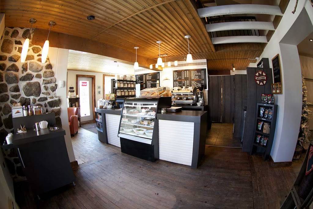 Restaurant St-Sauveur | restaurant | 411 Rue Principale, Saint-Sauveur, QC J0R 1R4, Canada | 4507441535 OR +1 450-744-1535