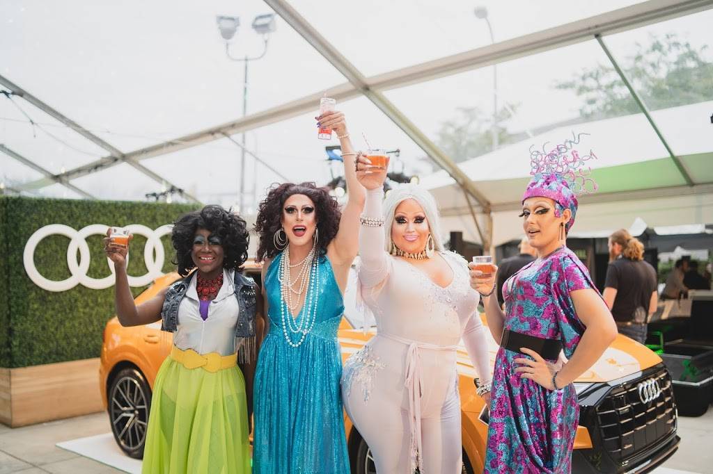 Feastival | restaurant | 140 N Christopher Columbus Blvd, Philadelphia, PA 19106, USA | 2674431886 OR +1 267-443-1886