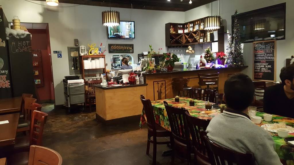 Moo Pa | restaurant | 3832 E Anaheim St, Long Beach, CA 90804, USA | 5624943003 OR +1 562-494-3003
