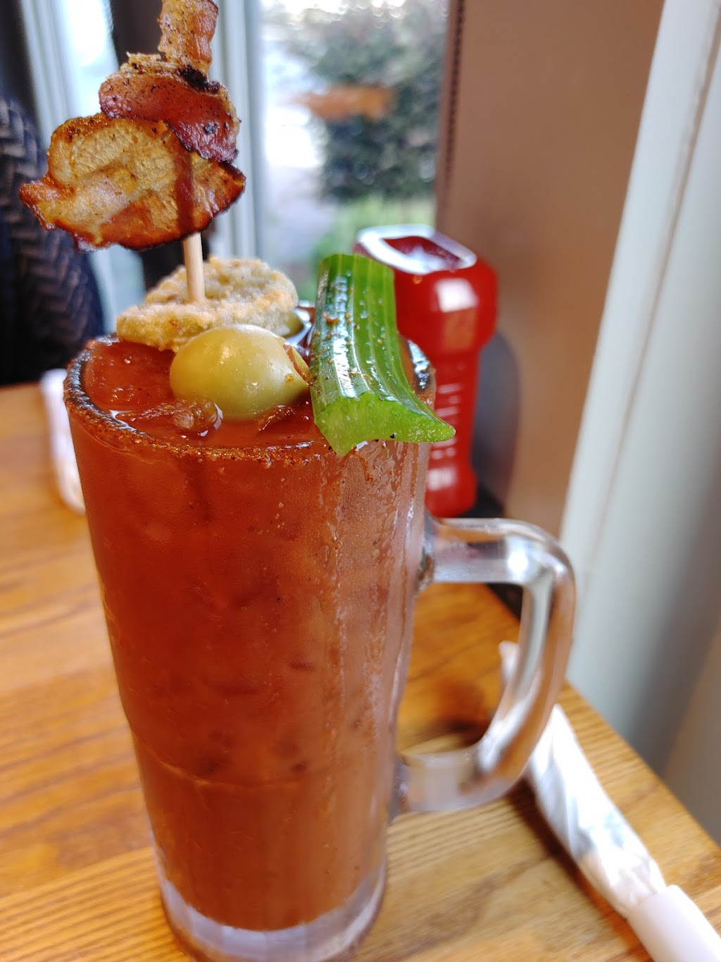 Mugshots Grill and Bar | restaurant | 4781 Bayou Blvd, Pensacola, FL 32503, USA | 8507413399 OR +1 850-741-3399