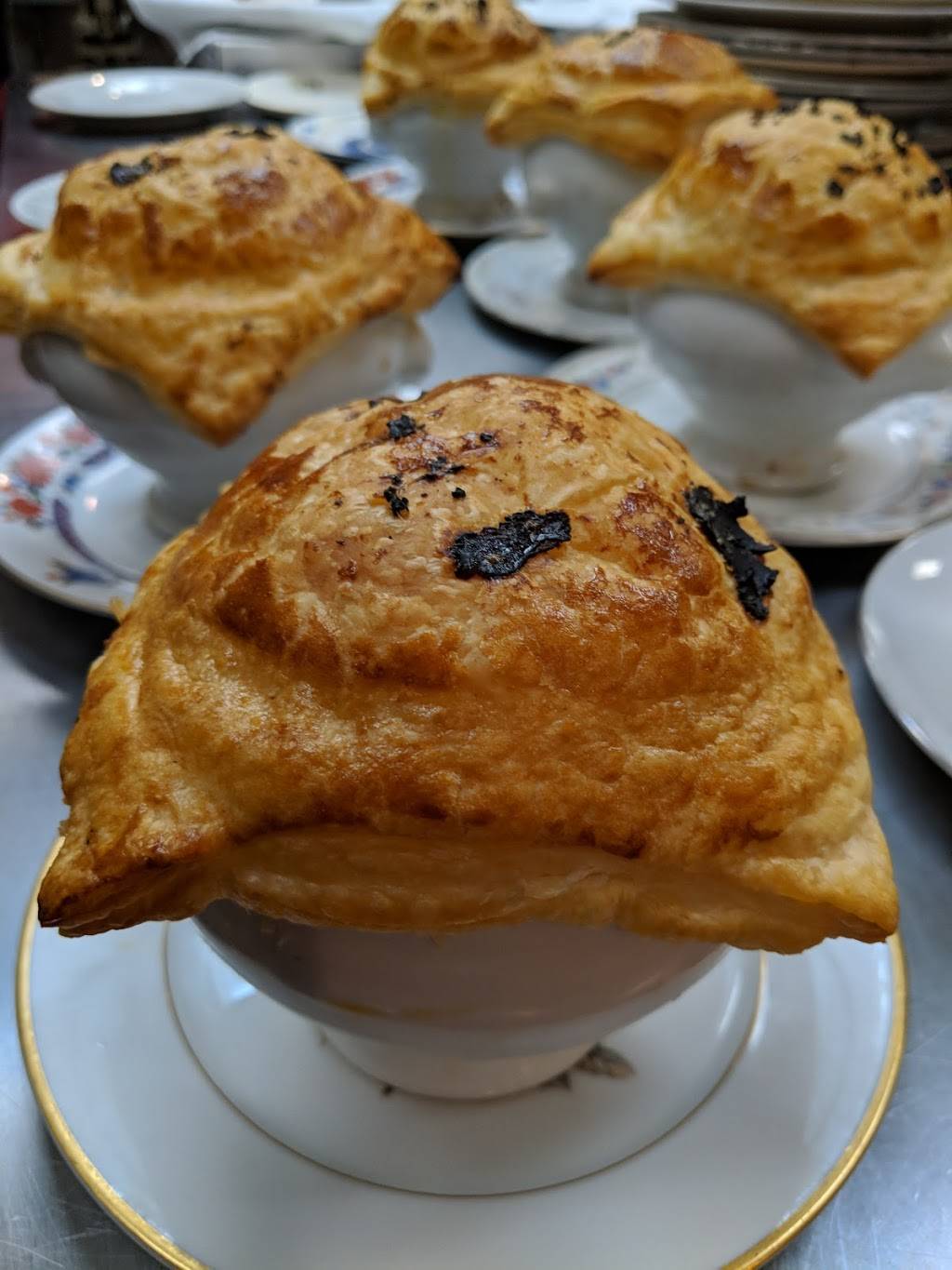 Holly Hotel | restaurant | 110 Battle Alley, Holly, MI 48442, USA | 2486345208 OR +1 248-634-5208