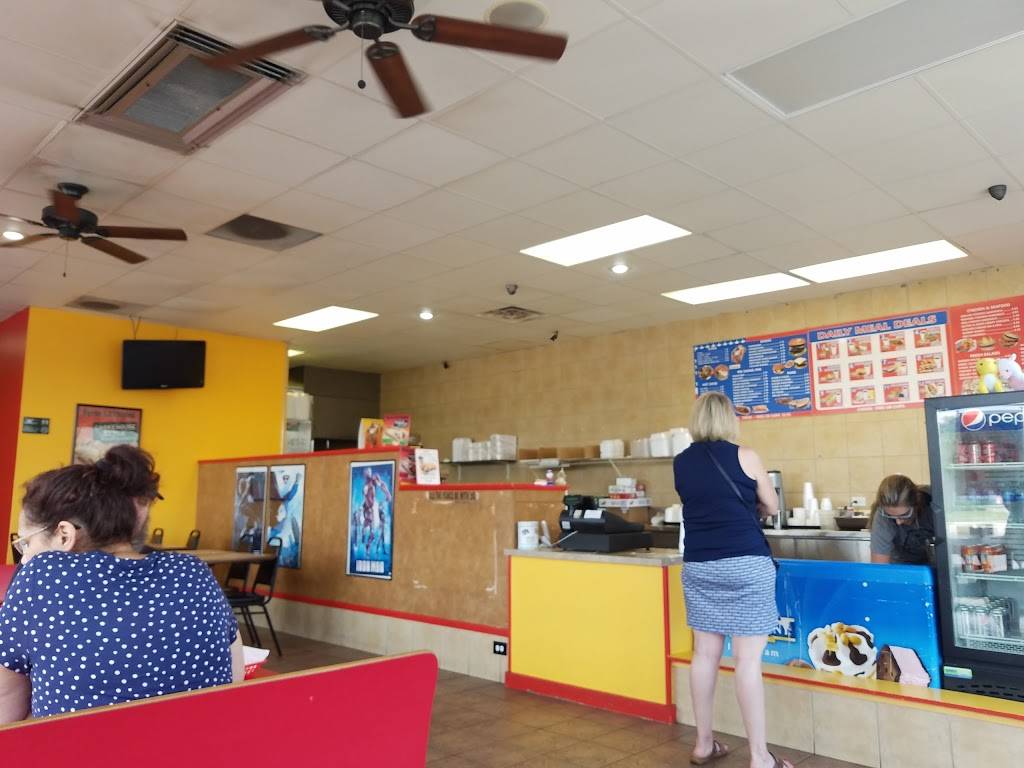 Patellis Gyros Beefburgers | restaurant | 1411 Cannonball Trail, Yorkville, IL 60560, USA | 6305539620 OR +1 630-553-9620