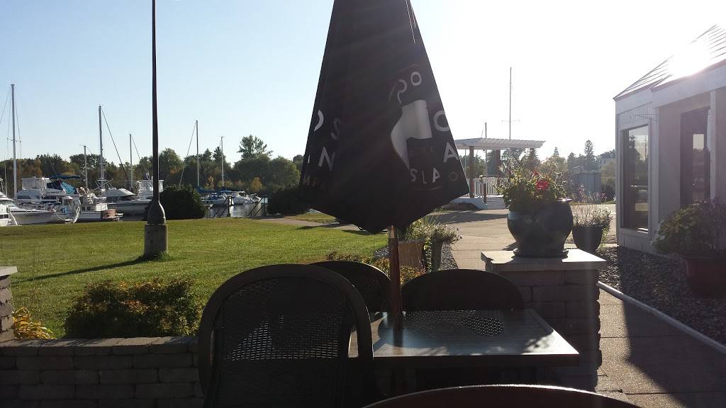 Barkers Waterfront Grille | restaurant | 300 Marina Dr, Superior, WI 54880, USA | 7153927152 OR +1 715-392-7152