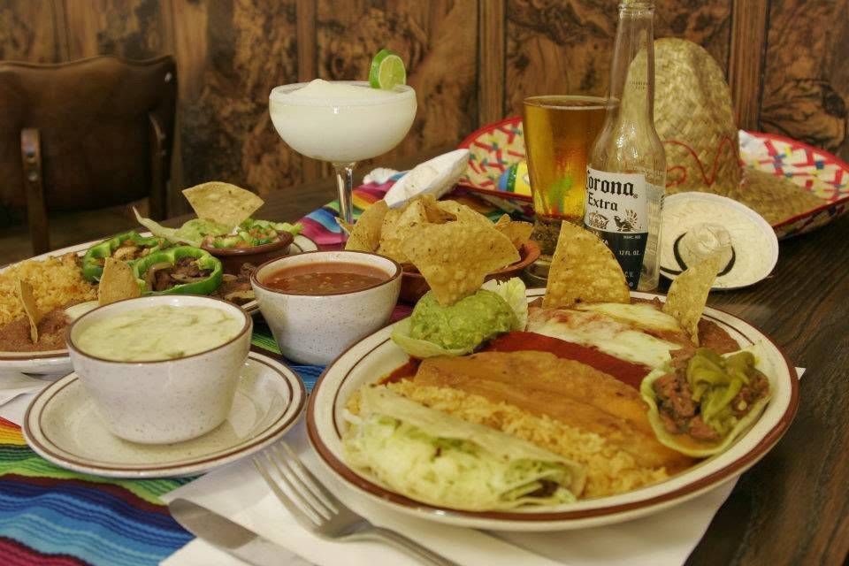 Avilas Mexican Food | restaurant | 6232 N Mesa St, El Paso, TX 79912, USA | 9155843621 OR +1 915-584-3621