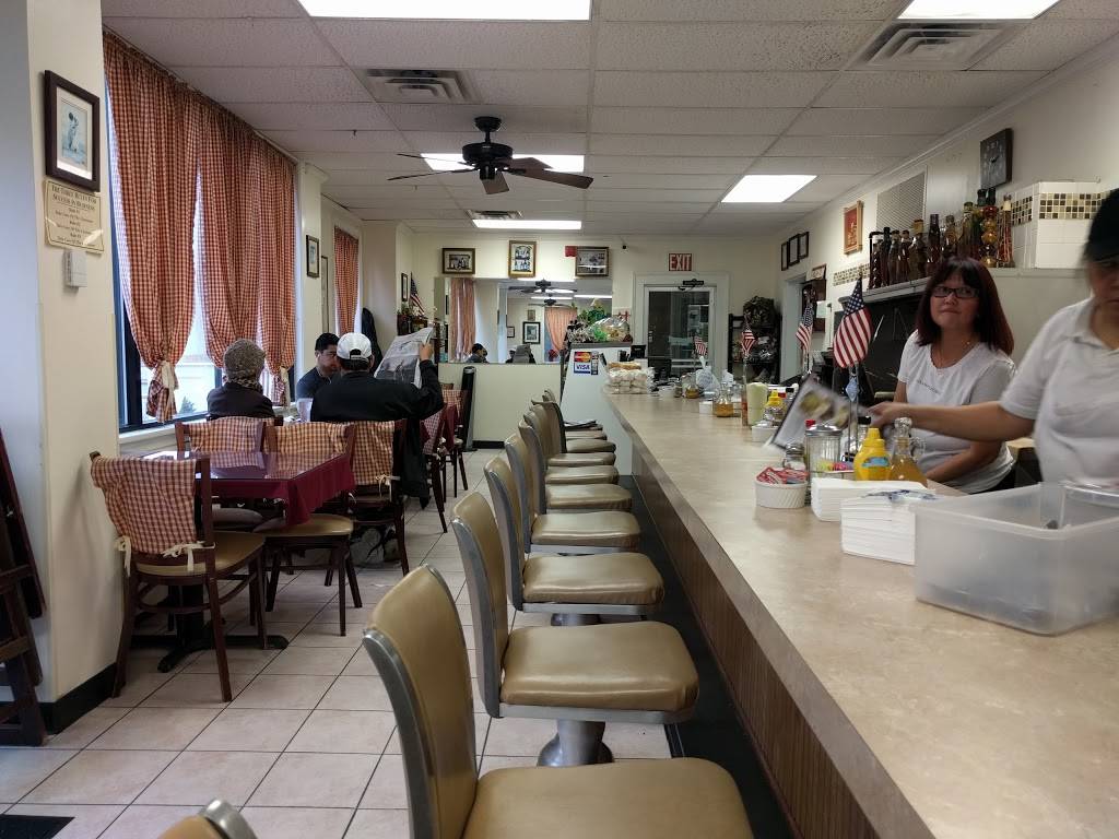 Fairfax Inn Restaurant | restaurant | 2946 Sleepy Hollow Rd, Falls Church, VA 22044, USA | 7035320616 OR +1 703-532-0616