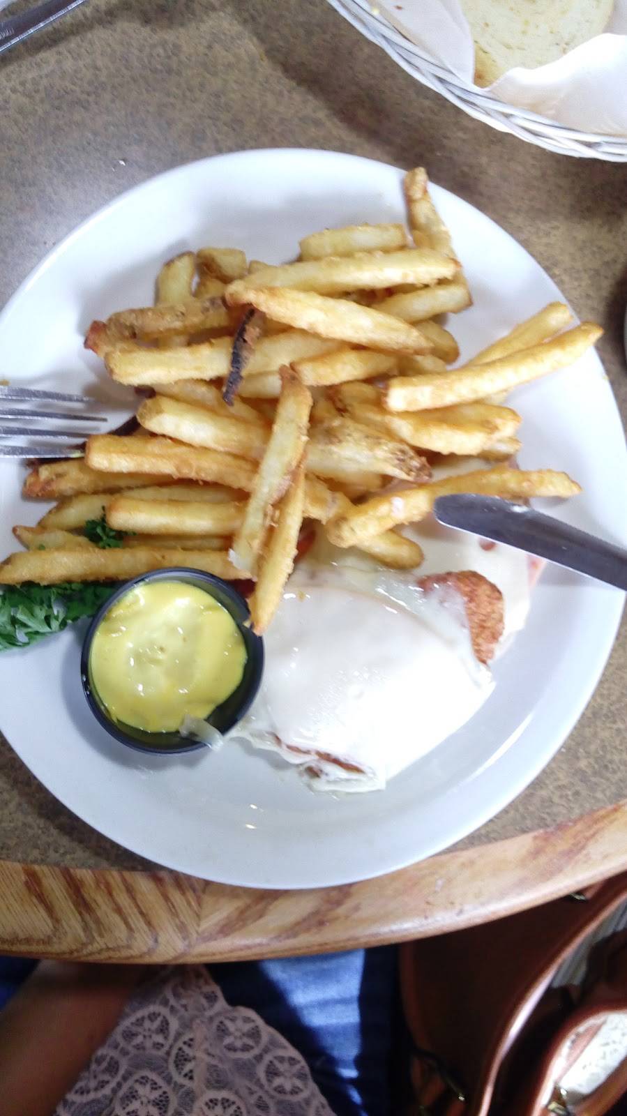 Sizzler | restaurant | 1011 Veterans Blvd, Redwood City, CA 94063, USA | 6503681904 OR +1 650-368-1904