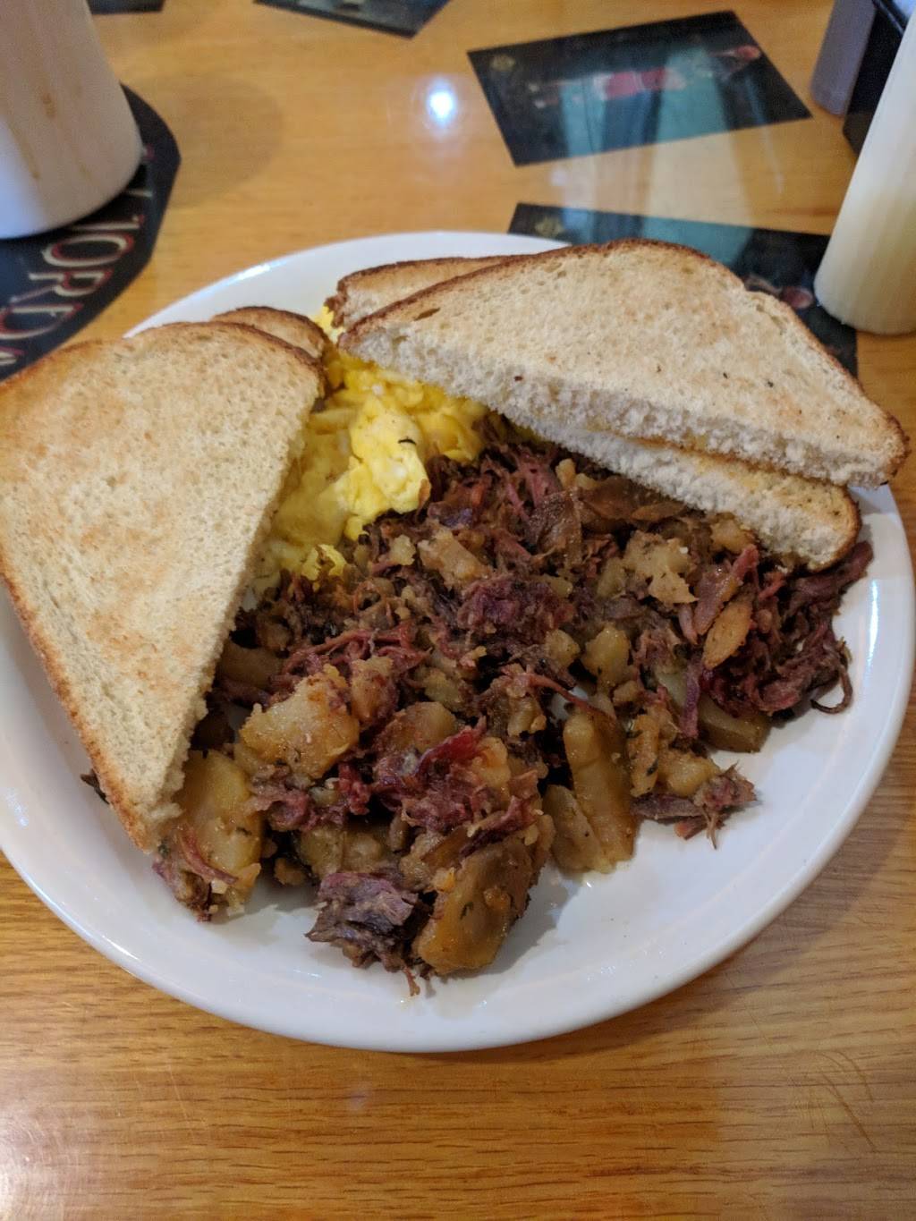 Curve Cafe | cafe | 3407 Lincolnway E, Mishawaka, IN 46544, USA | 5742525800 OR +1 574-252-5800