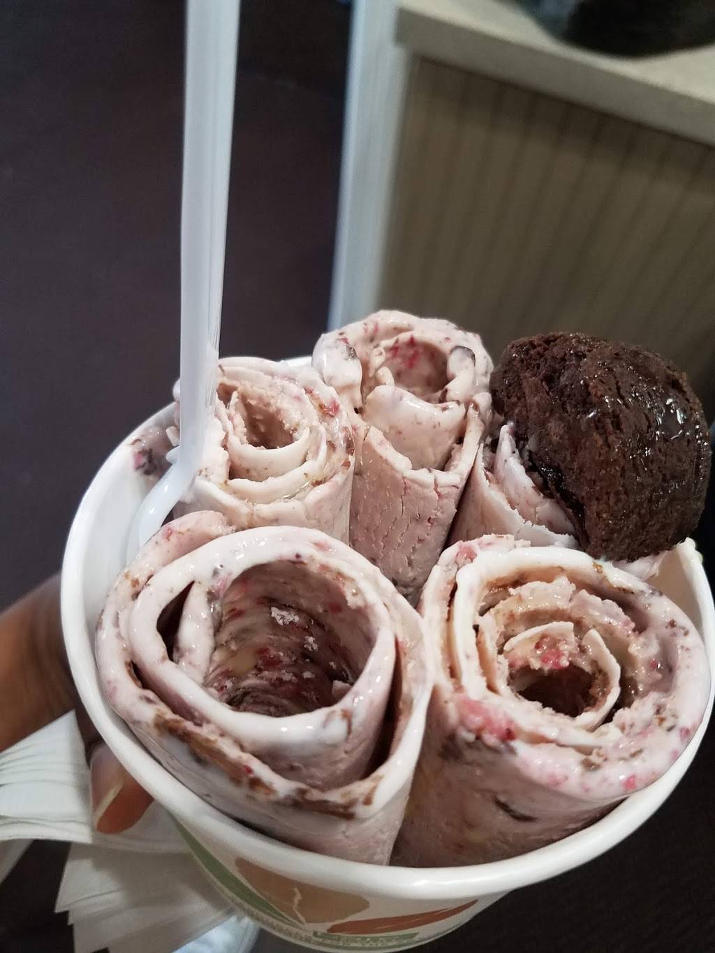 Cream & Cones | restaurant | 2152 Pelham Pkwy, Pelham, AL 35124, USA | 2058488383 OR +1 205-848-8383