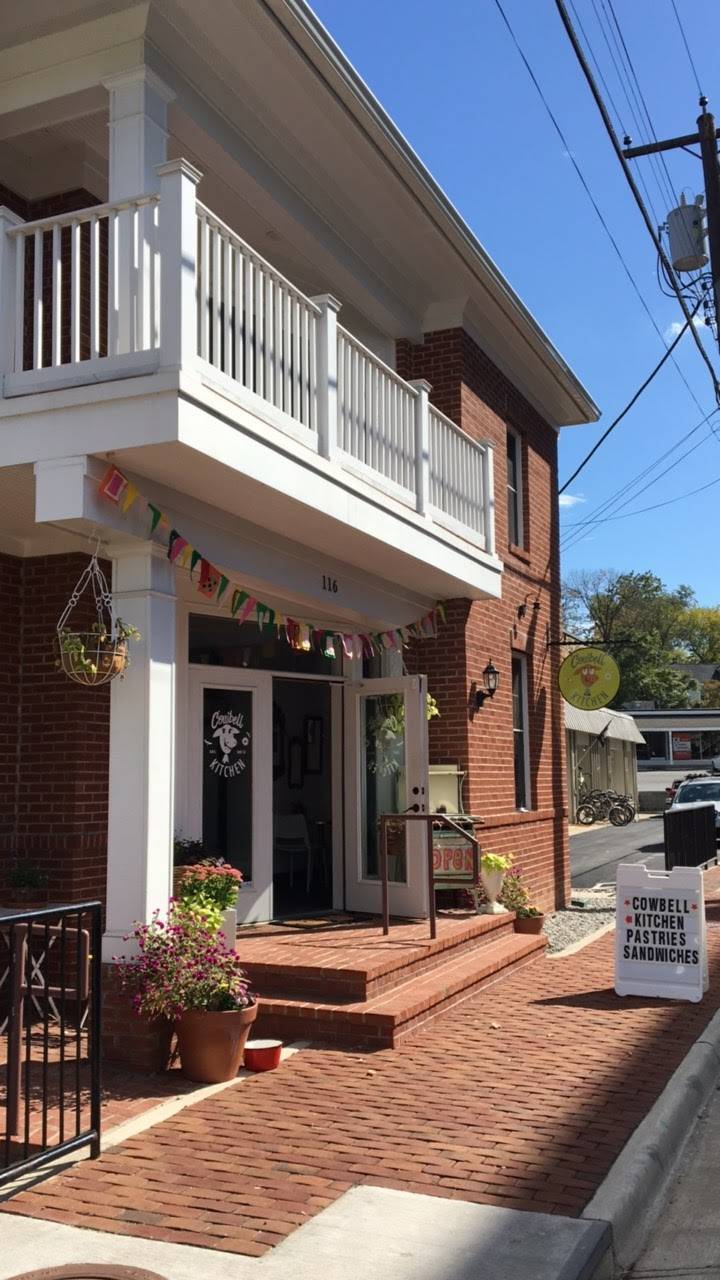 Cowbell Kitchen | restaurant | 116 E Market St, Leesburg, VA 20176, USA | 3044337665 OR +1 304-433-7665
