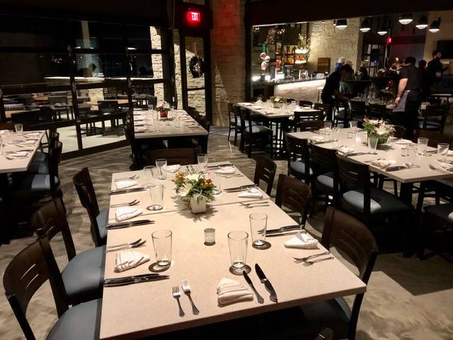 Club 27 Restaurant | restaurant | 12501 Quivira Rd, Overland Park, KS 66213, USA | 9138901614 OR +1 913-890-1614