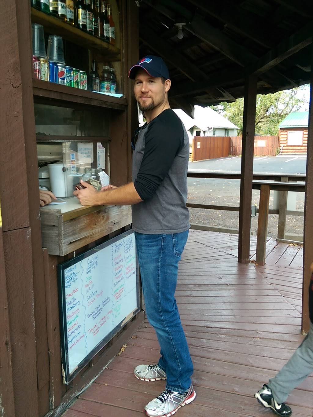 Sam Hicks Real Food Drive In | restaurant | 921 River St, Spooner, WI 54801, USA | 7156359119 OR +1 715-635-9119