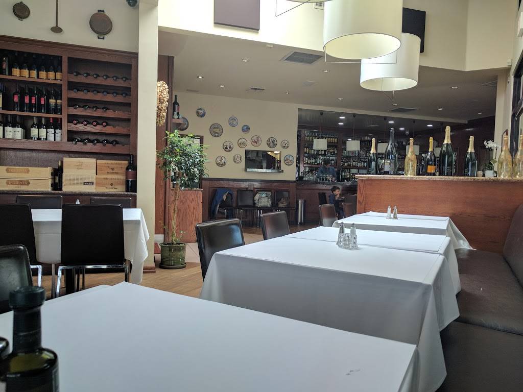 Piccola Trattoria | restaurant | 18302 Sierra Hwy # 107, Santa Clarita, CA 91351, USA | 6612996952 OR +1 661-299-6952
