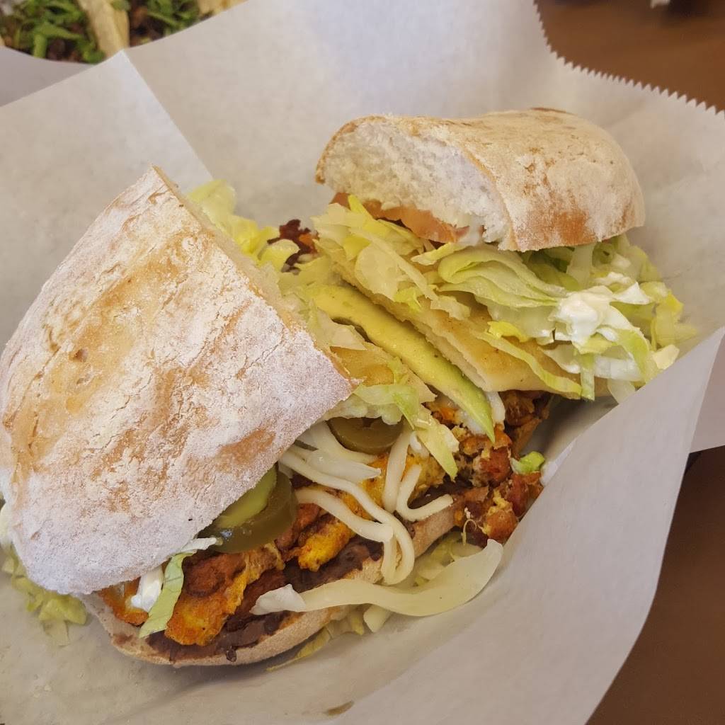 Totopos Mexican Restaurant | restaurant | 2048 Aurora Ave, Naperville, IL 60540, USA | 6306370418 OR +1 630-637-0418