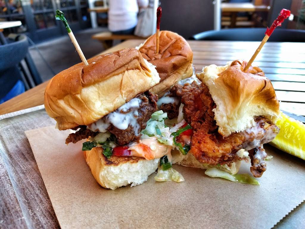 Finneys Crafthouse & Kitchen | restaurant | 982 S Westlake Blvd #2, Westlake Village, CA 91361, USA | 8052309950 OR +1 805-230-9950