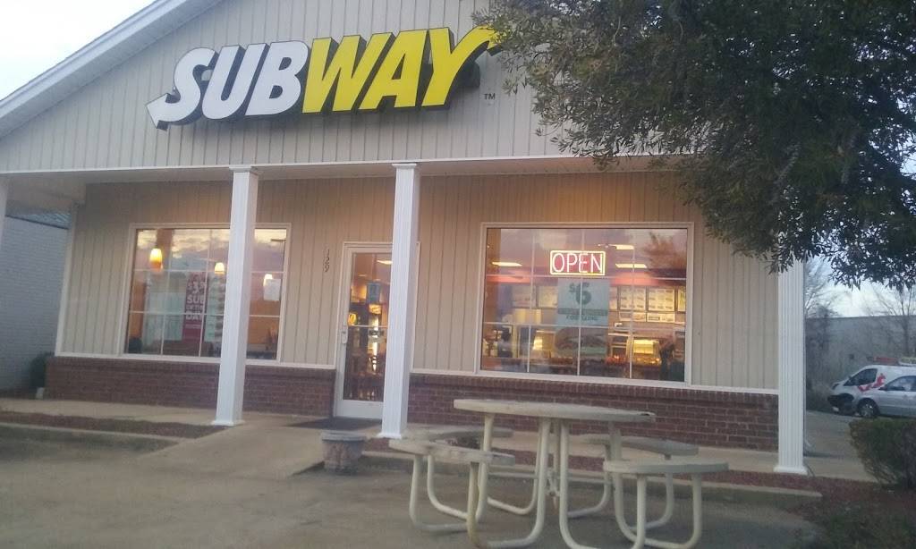 Subway | restaurant | 129 Town Creek Dr, Saltillo, MS 38866, USA | 6628693347 OR +1 662-869-3347
