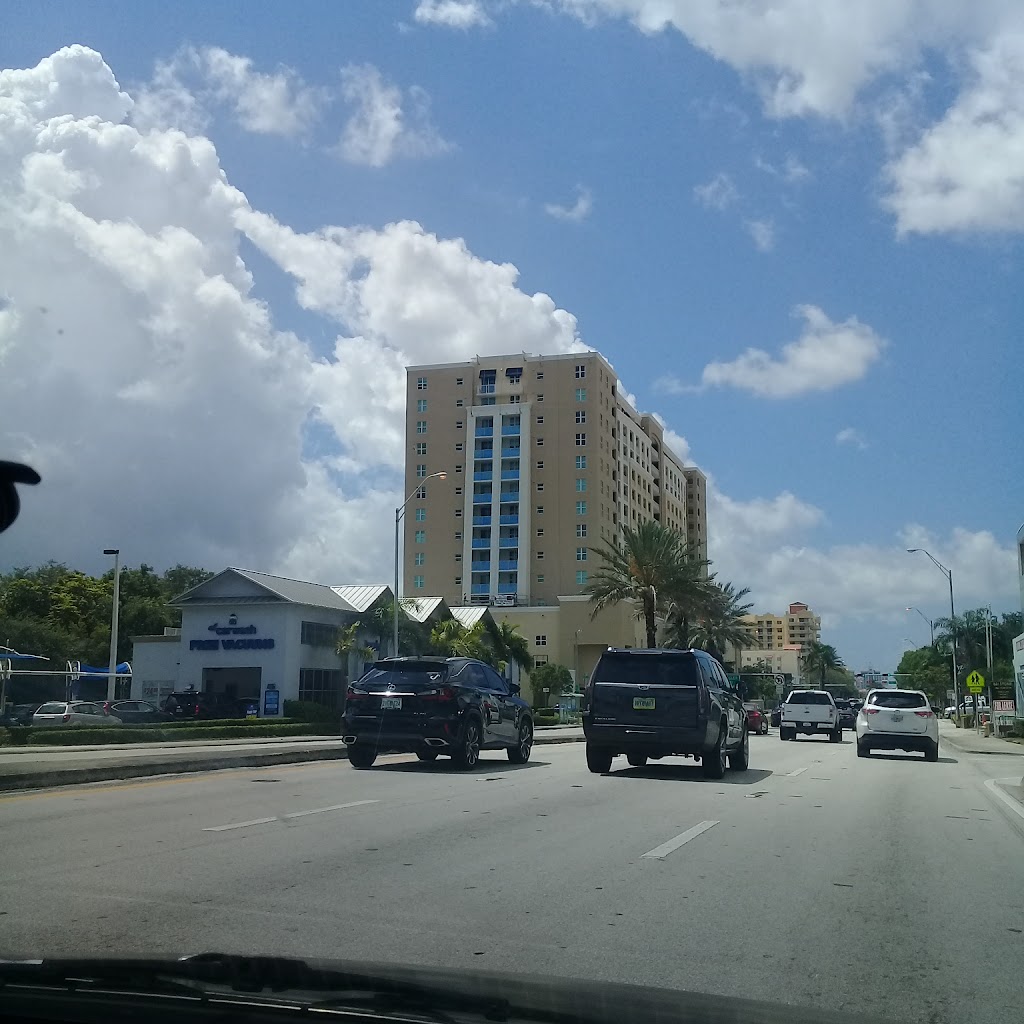 Starbucks | cafe | 180 NW 42nd Ave, Miami, FL 33126, USA | 3054609907 OR +1 305-460-9907