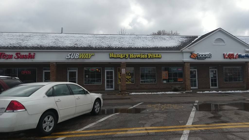 Hungry Howies Pizza | meal delivery | 10227 Brookpark Rd, Parma, OH 44130, USA | 2162653000 OR +1 216-265-3000