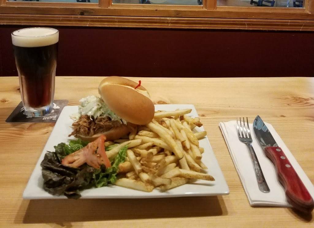 Cozys Roadhouse | restaurant | 8872 WA-525, Clinton, WA 98236, USA | 3603412838 OR +1 360-341-2838