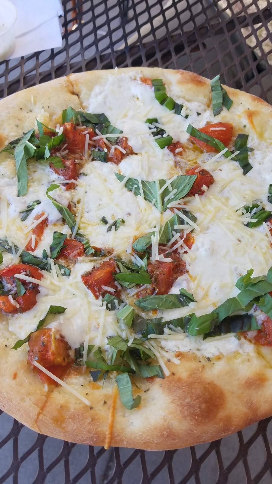 Colonnas Pizza & Pasta | restaurant | 7475 E Arapahoe Rd, Centennial, CO 80112, USA | 3034684700 OR +1 303-468-4700