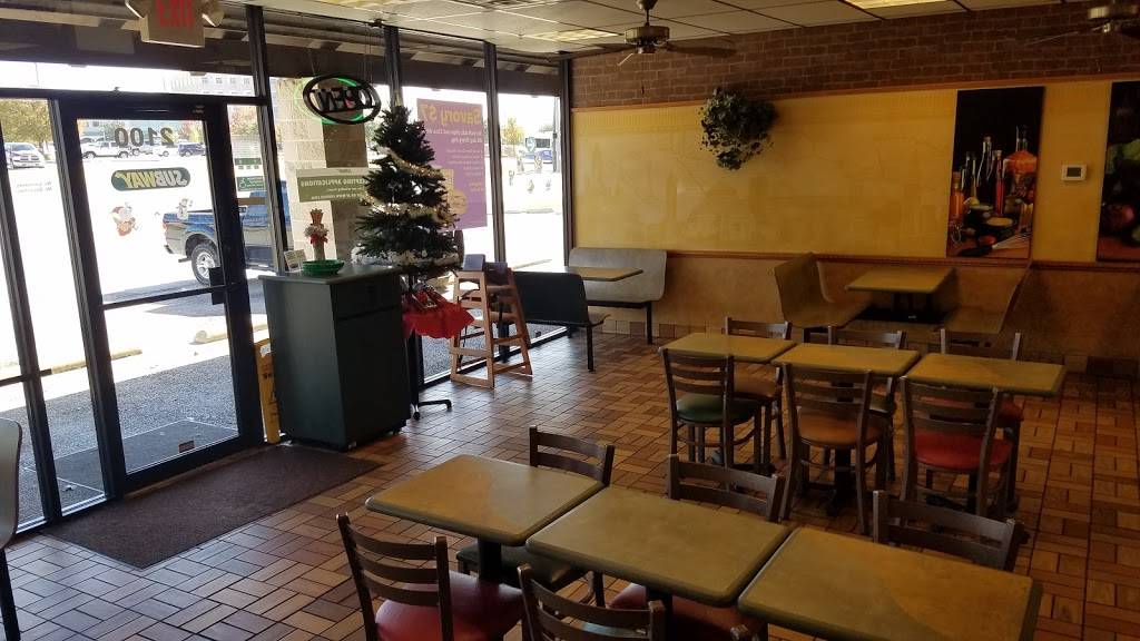 Subway Restaurants | restaurant | 1820 FM 51 S Ste 3, Hollys Center, Decatur, TX 76234, USA | 9406276616 OR +1 940-627-6616