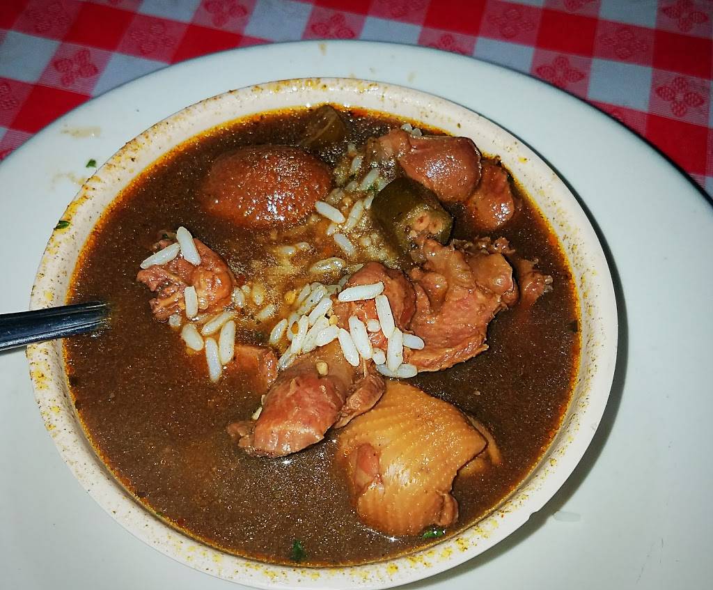 Two Sistas N Da East | restaurant | 9901 Chef Menteur Hwy, New Orleans, LA 70127, USA | 5042420469 OR +1 504-242-0469