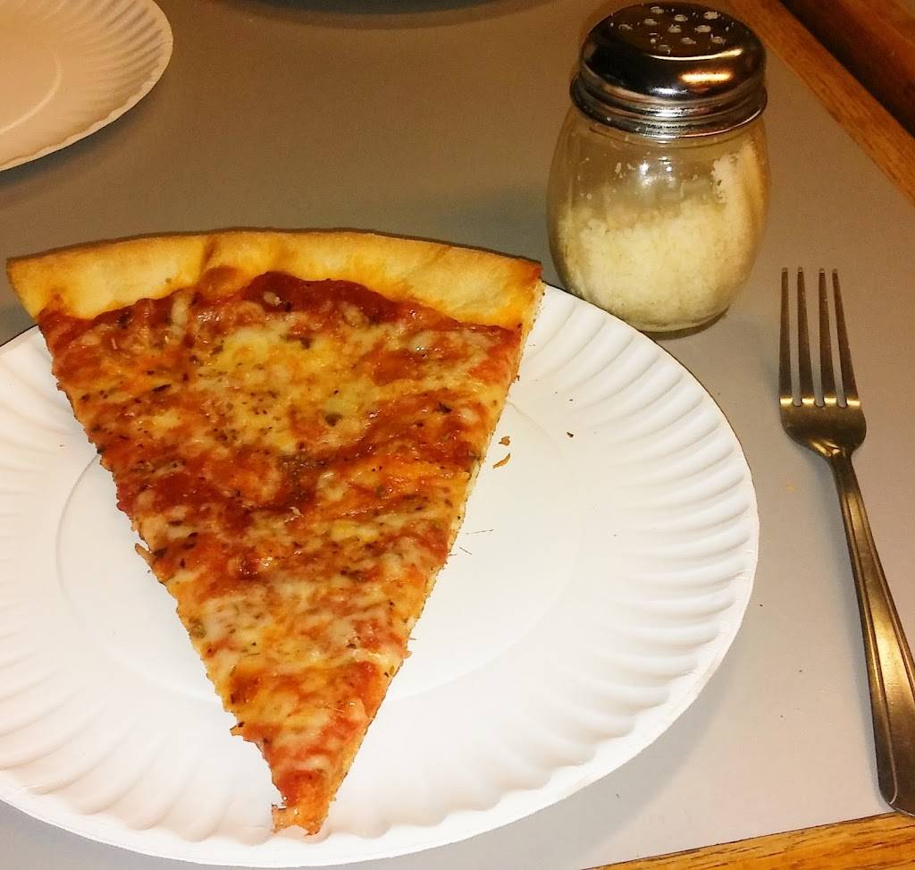 Paveses | restaurant | 86 Vineyard Ave, Highland, NY 12528, USA | 8456918446 OR +1 845-691-8446