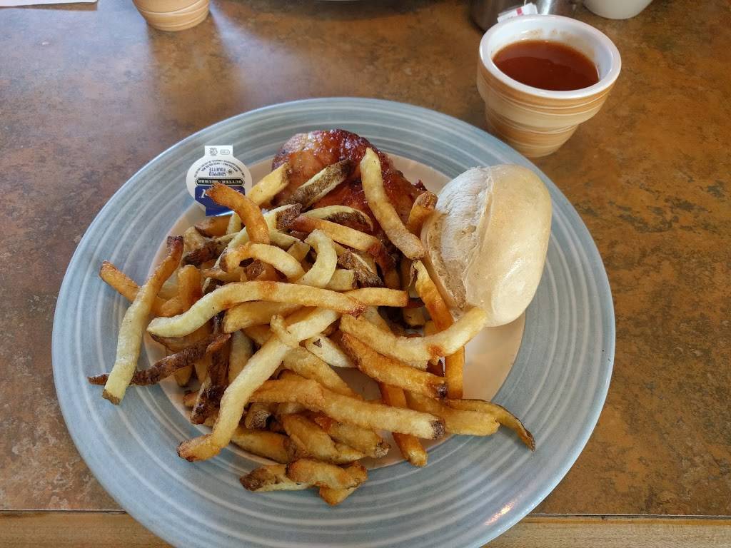 Swiss Chalet | restaurant | 1400 OConnor Dr, East York, ON M4B 2T8, Canada | 4167019869 OR +1 416-701-9869