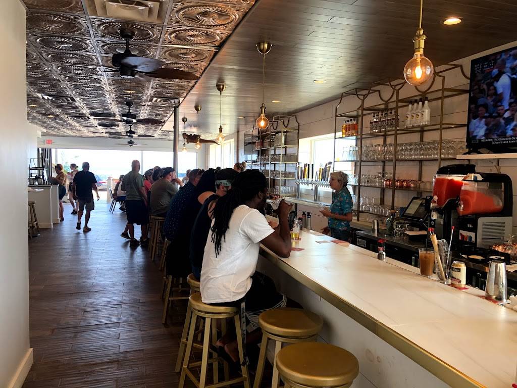 The Parrot | restaurant | 1 Hull Shore Dr, Hull, MA 02045, USA | 7812149300 OR +1 781-214-9300