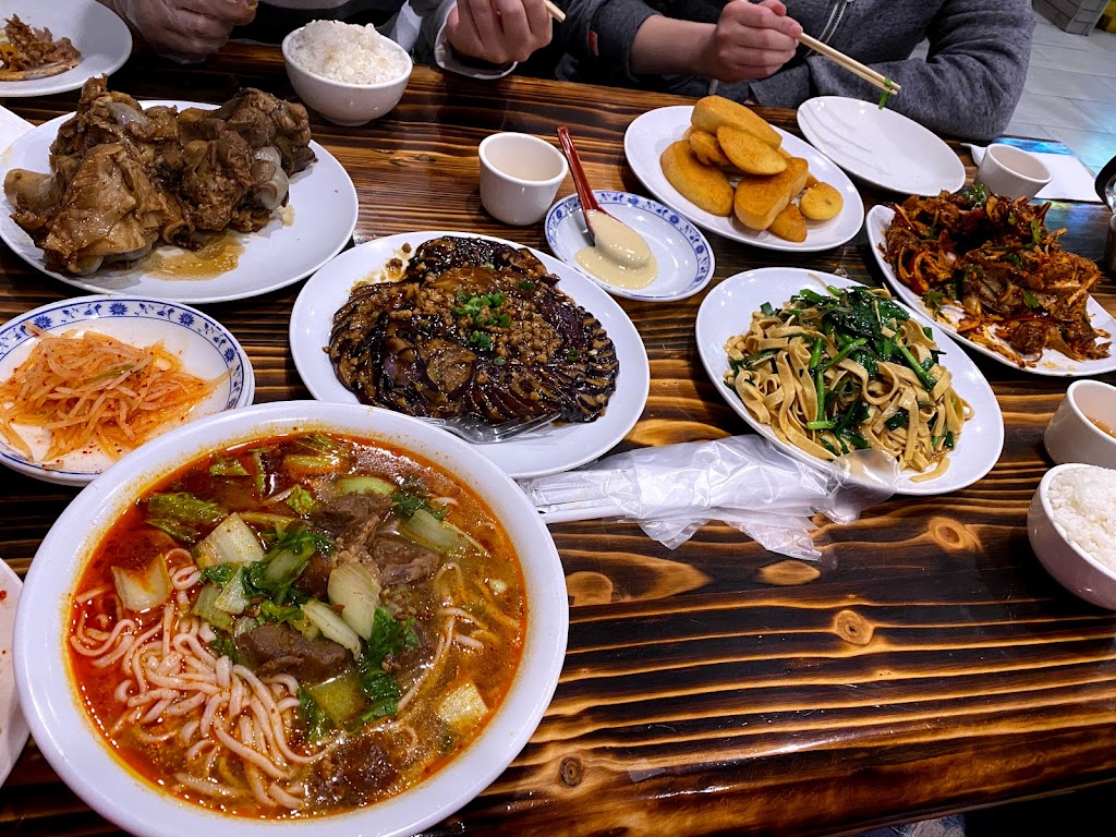 Golden Palace Gourmet | restaurant | 140-09 Cherry Ave, Queens, NY 11355, USA | 7188864383 OR +1 718-886-4383