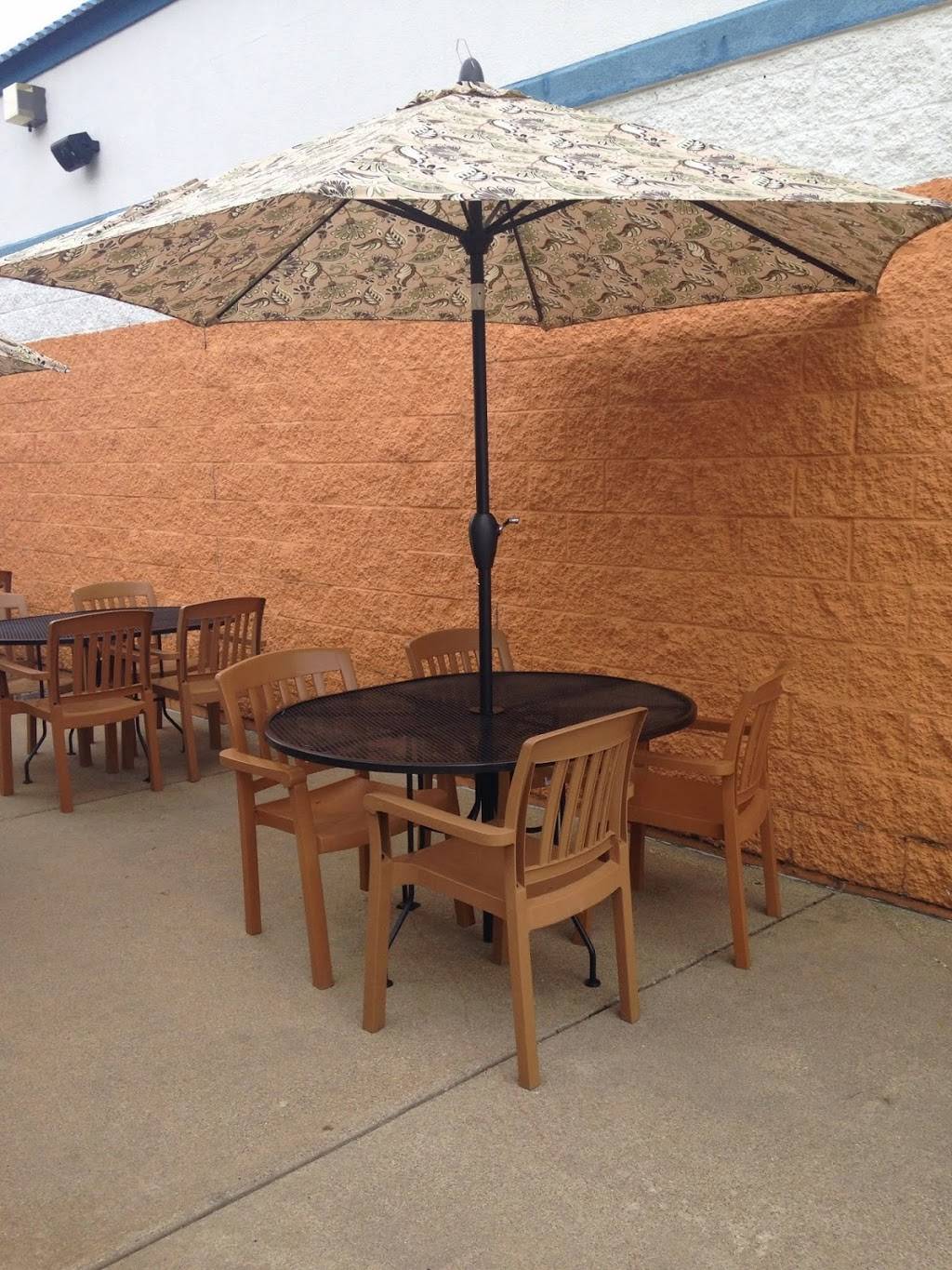 Los Cabos Cantina And Grill | restaurant | 7800 N Sommer St #106, Peoria, IL 61615, USA | 3096922710 OR +1 309-692-2710