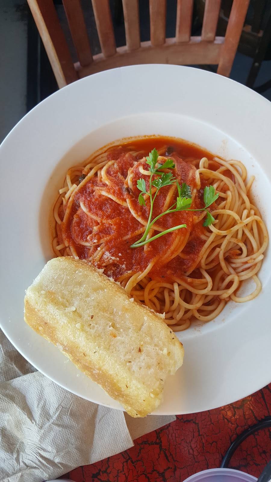 Vero Italian Kitchen | restaurant | 1301 W Davis St, Conroe, TX 77304, USA | 9364410411 OR +1 936-441-0411