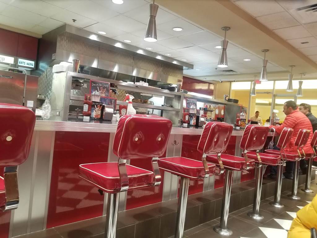 Johnny Rockets | restaurant | 17000 I-10, San Antonio, TX 78257, USA | 2106975000 OR +1 210-697-5000