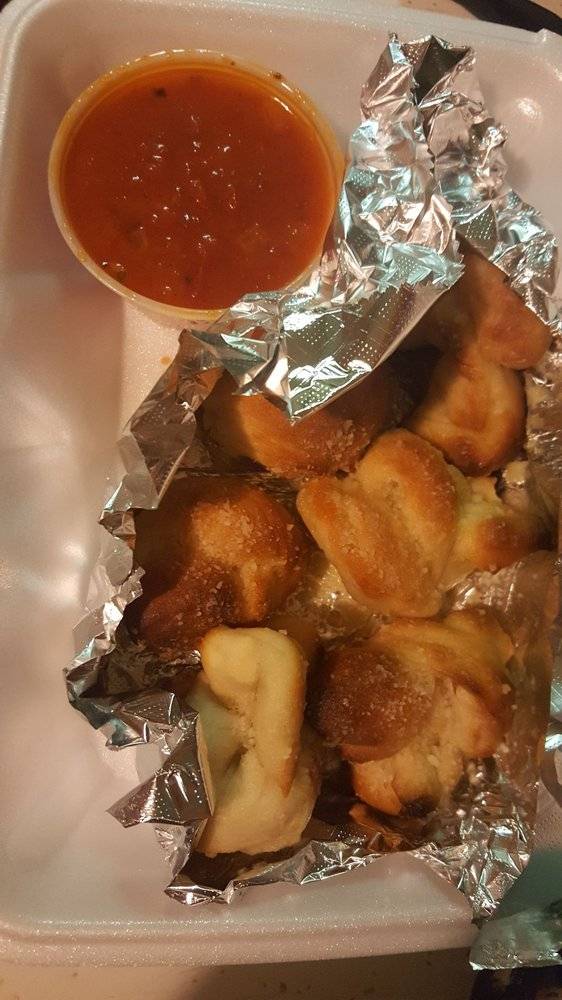 Corner Pizza | restaurant | 1091 Norfolk Ave # 202, Virginia Beach, VA 23451, USA | 7574229494 OR +1 757-422-9494