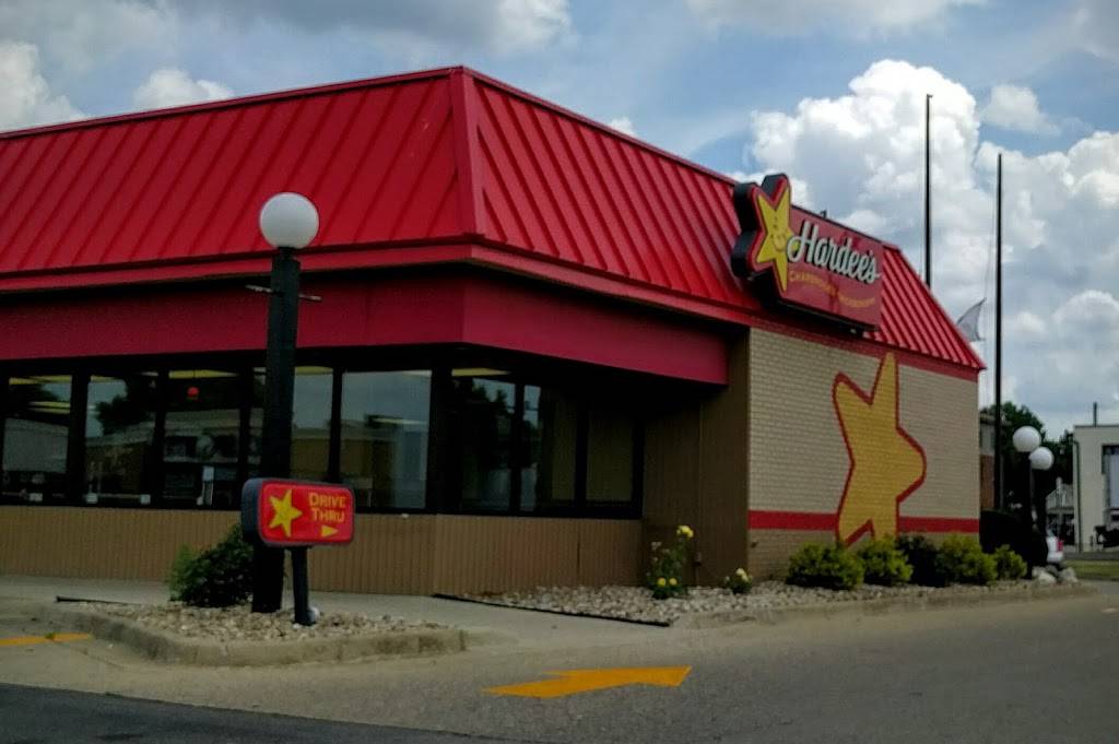 Hardees | restaurant | 101 N Main St, East Peoria, IL 61611, USA | 3096993201 OR +1 309-699-3201