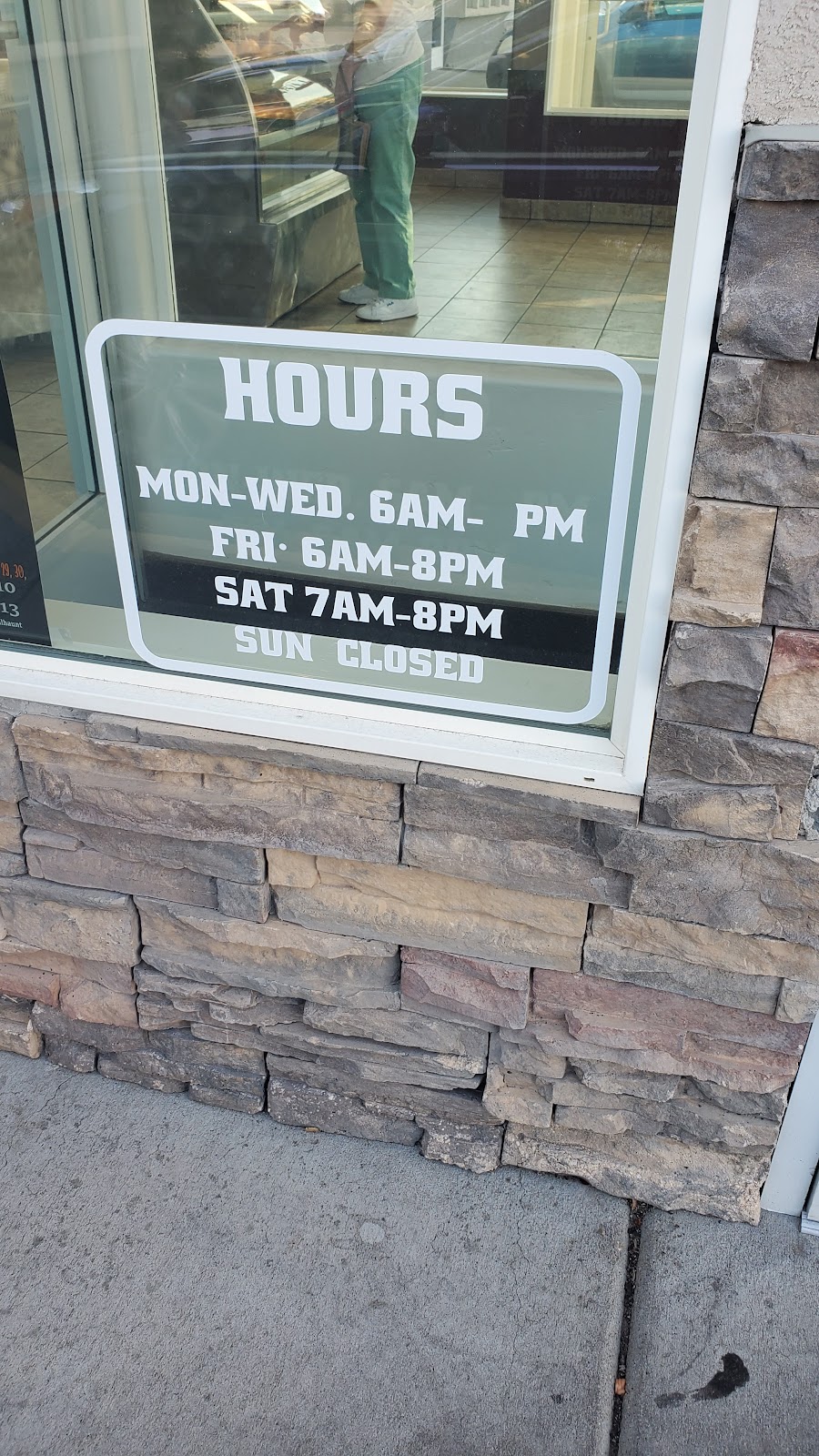 Glazed & Grilled | bakery | 1096 West, 1096 US-40, Vernal, UT 84078, USA | 4357897268 OR +1 435-789-7268