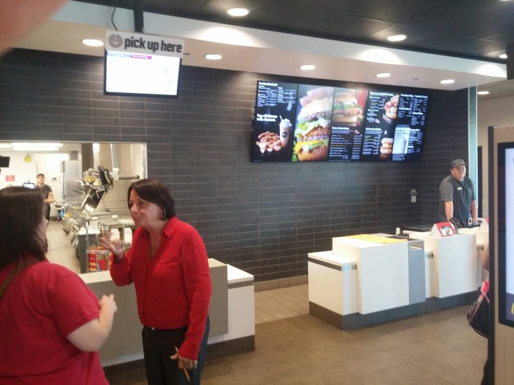 McDonalds | cafe | 5904 S Lindbergh Blvd, St. Louis, MO 63123, USA | 3144873548 OR +1 314-487-3548
