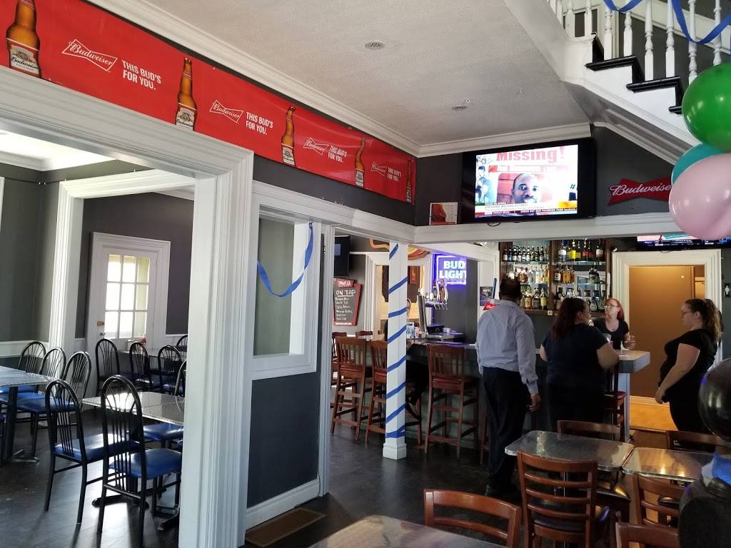 Golden Rooster Restaurant | restaurant | 5 Toronto St, Colborne, ON K0K 1S0, Canada | 9053552231 OR +1 905-355-2231