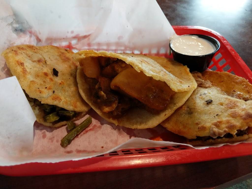 Los Molinos | restaurant | 906 Curtis Street, Denver, CO 80204, USA | 3039000804 OR +1 303-900-0804