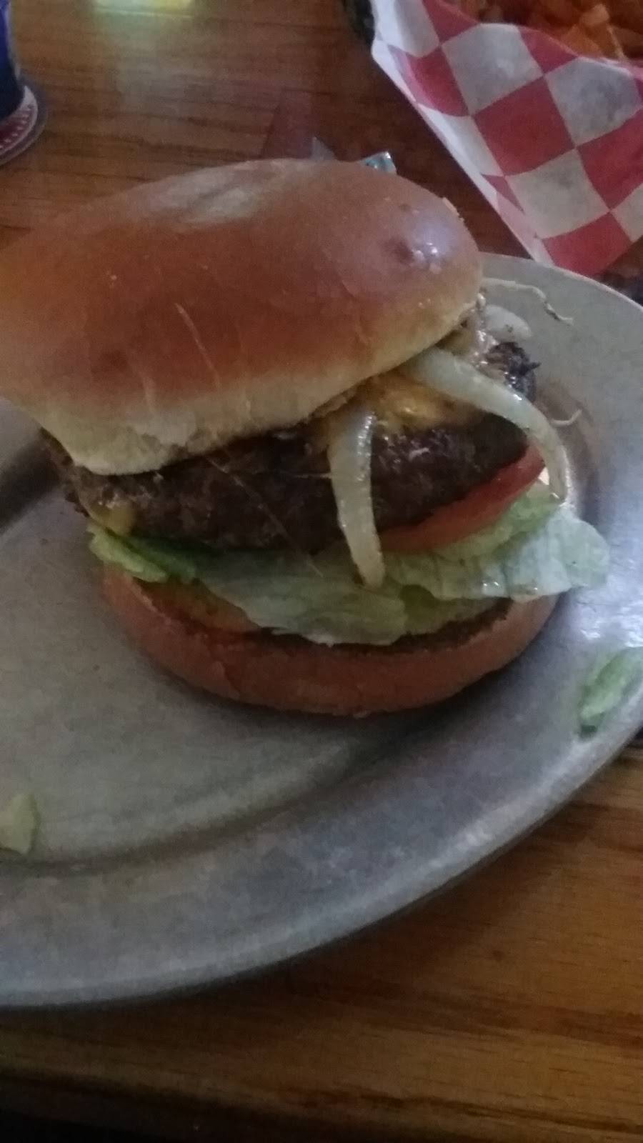 Touchdown Tavern | restaurant | 125 E Main St, Reedsburg, WI 53959, USA | 6085246724 OR +1 608-524-6724