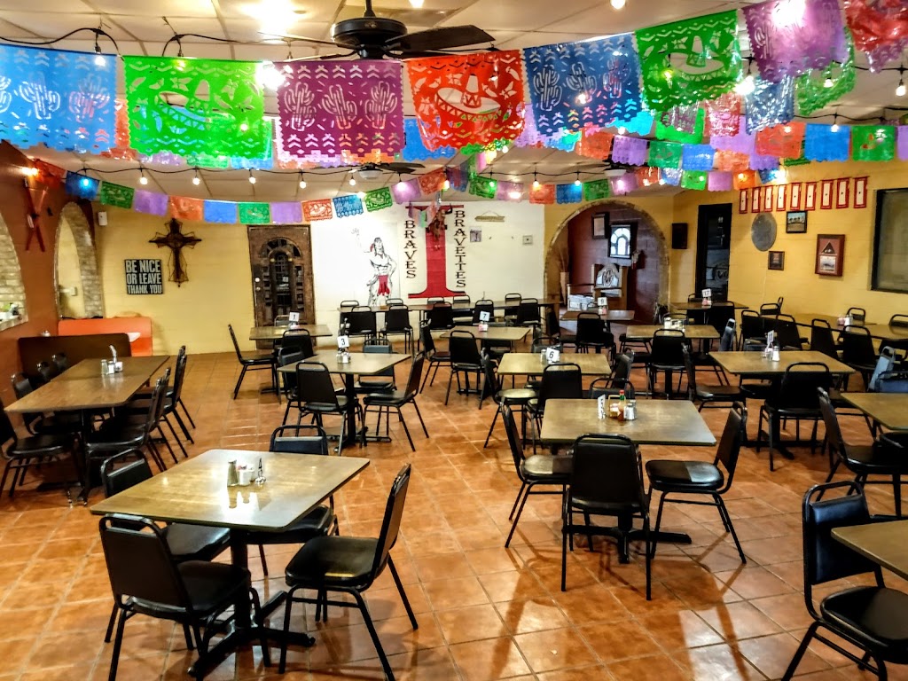 Isabellas | restaurant | 204 E 6th St, Iraan, TX 79744, USA | 4326392300 OR +1 432-639-2300