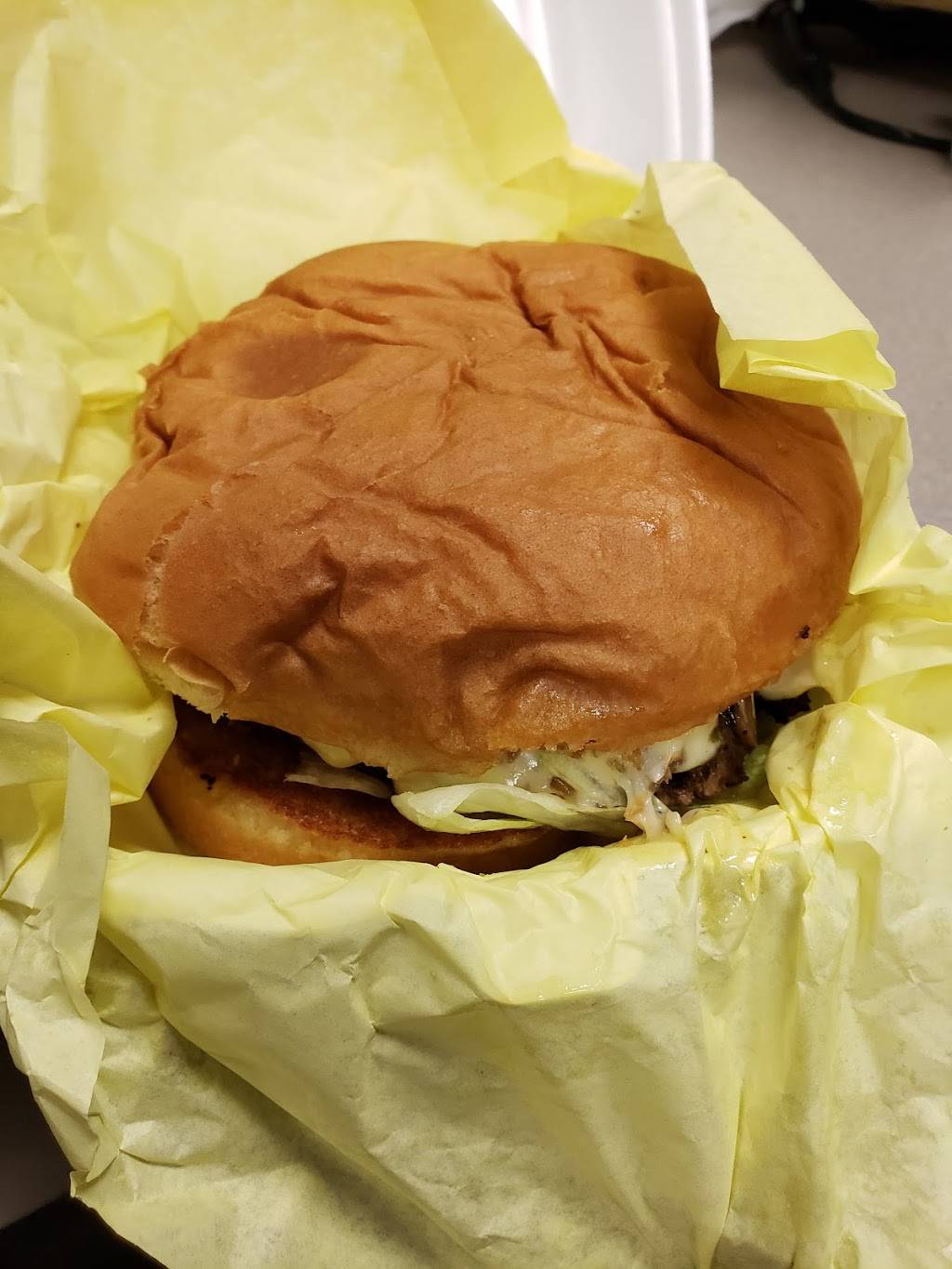 JGs Old Fashioned Hamburgers | restaurant | 12101 Greenville Ave #109, Dallas, TX 75243, USA | 9726448628 OR +1 972-644-8628