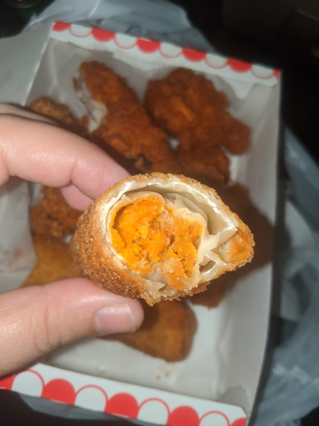 Crown fried chicken | restaurant | 600 S Broad St, Philadelphia, PA 19146, USA | 2674575265 OR +1 267-457-5265