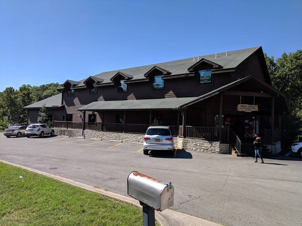 Fall Creek Steak & Catfish House | restaurant | 997 MO-165, Branson, MO 65616, USA | 4173365060 OR +1 417-336-5060