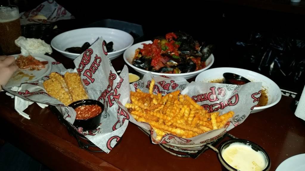 Chickies & Petes | restaurant | 4010 Robbins Ave, Philadelphia, PA 19135, USA | 2153383060 OR +1 215-338-3060