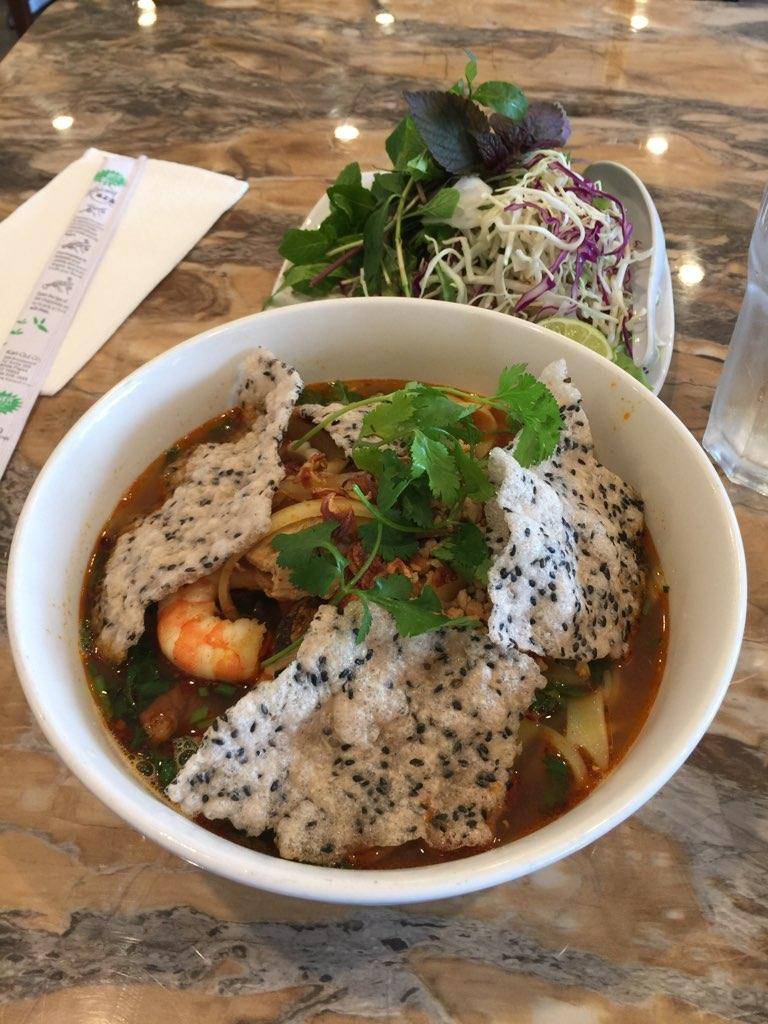 Que Huong Bistro | restaurant | 13438 Bellaire Blvd #2, Houston, TX 77083, USA | 8327818864 OR +1 832-781-8864