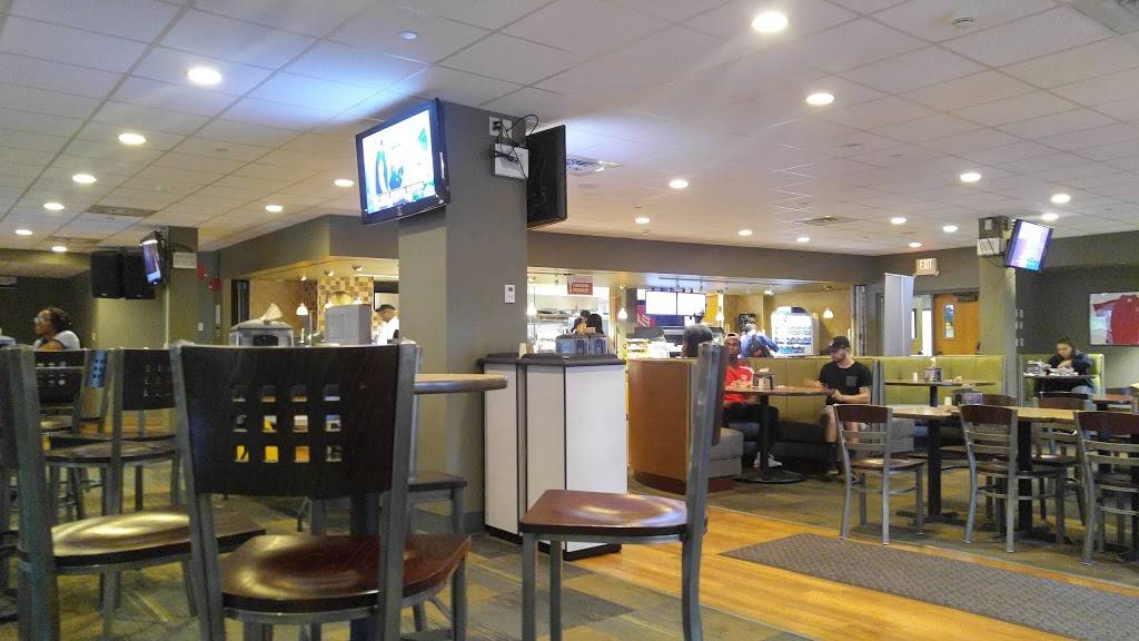 The Hawks Nest | restaurant | 200 Bloomfield Ave, West Hartford, CT 06117, USA | 8607684033 OR +1 860-768-4033