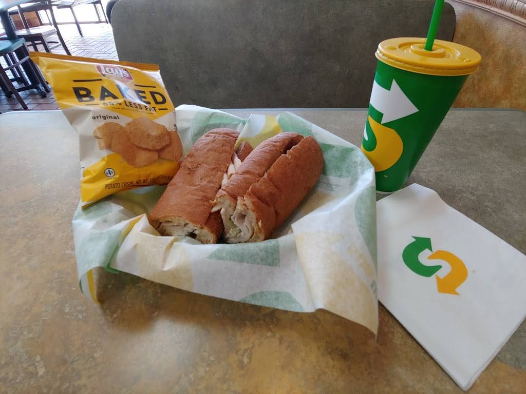 Subway Restaurants | restaurant | 7118 Woodland Dr, Indianapolis, IN 46278, USA | 3175361695 OR +1 317-536-1695