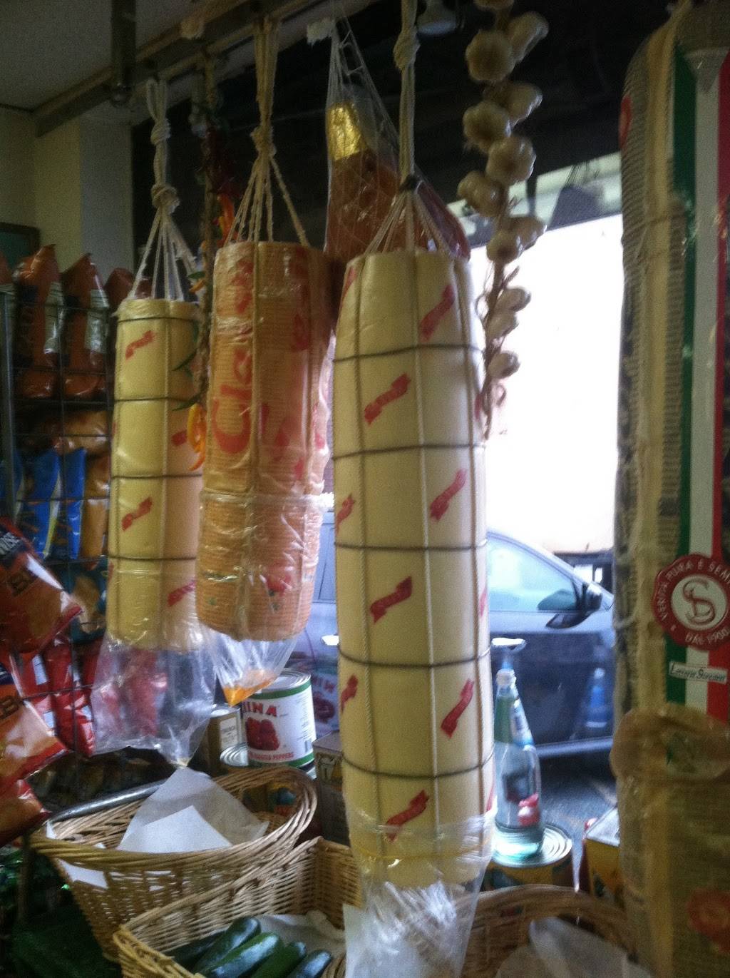 Montalbanos | restaurant | 1140 Bay St, Staten Island, NY 10305, USA | 7184488077 OR +1 718-448-8077