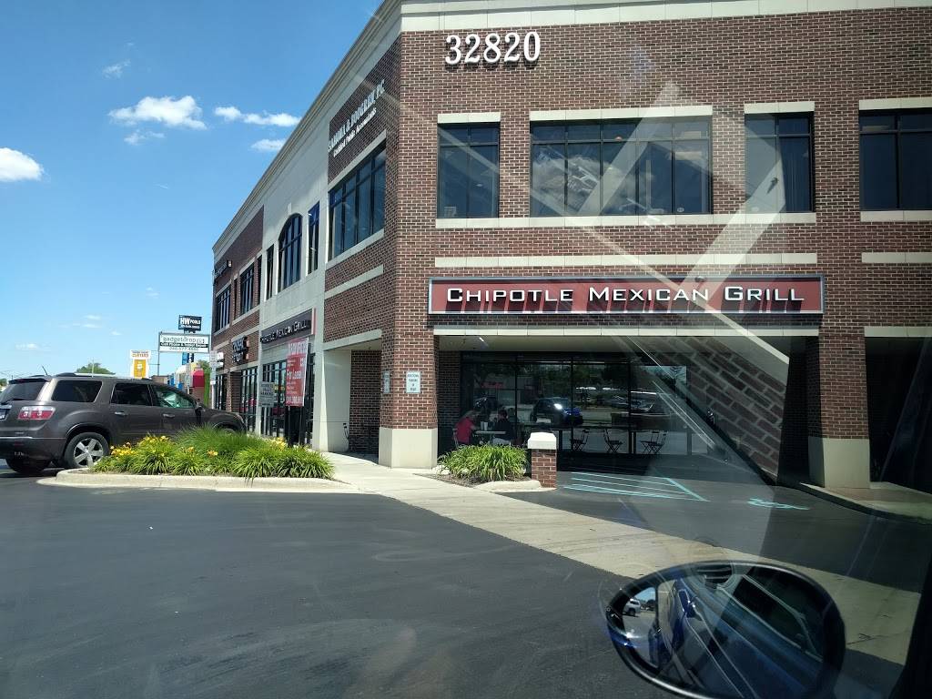 Chipotle Mexican Grill | restaurant | 32824 Woodward Ave, Royal Oak, MI 48073, USA | 2486583100 OR +1 248-658-3100