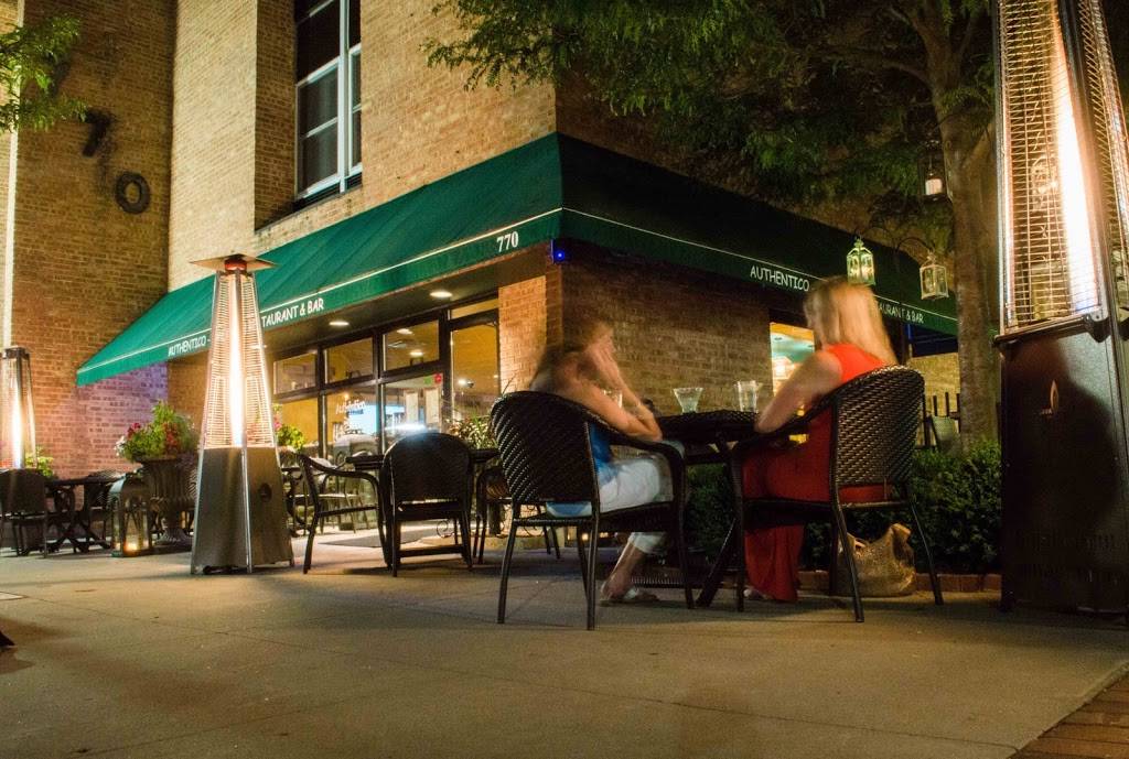 Authentico Mexican Restaurant & Bar | restaurant | 770 N Western Ave, Lake Forest, IL 60045, USA | 8472953500 OR +1 847-295-3500